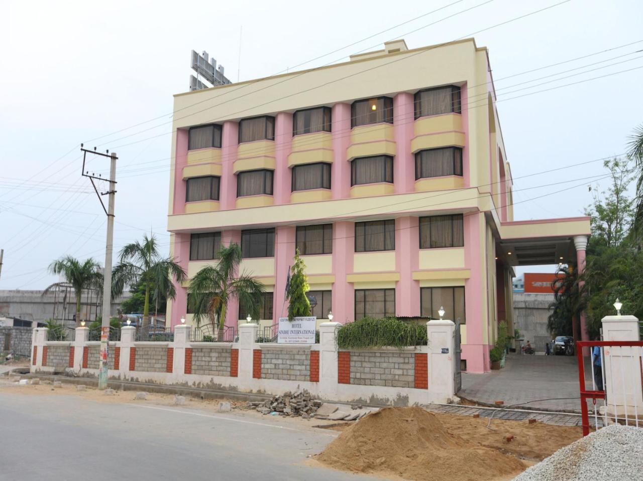 Oyo 1081 Hotel Sindhu International Tirupati Dış mekan fotoğraf